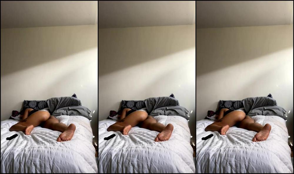 Unicornriah Taking A Nap