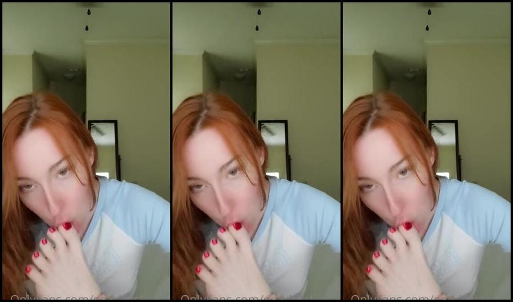 Goddess Lindsay Nicknamed Goddesslindsay Onlyfans A Quick Morning Self Worship And Spread Im Glad I Sucked My Toes Before My Shower Because 1