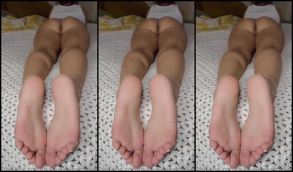 Babylumpstoes420 Onlyfans Pov Im Just Laying On The Bed Playing On My Phone I Notice That You Are Watching Rubbing Your