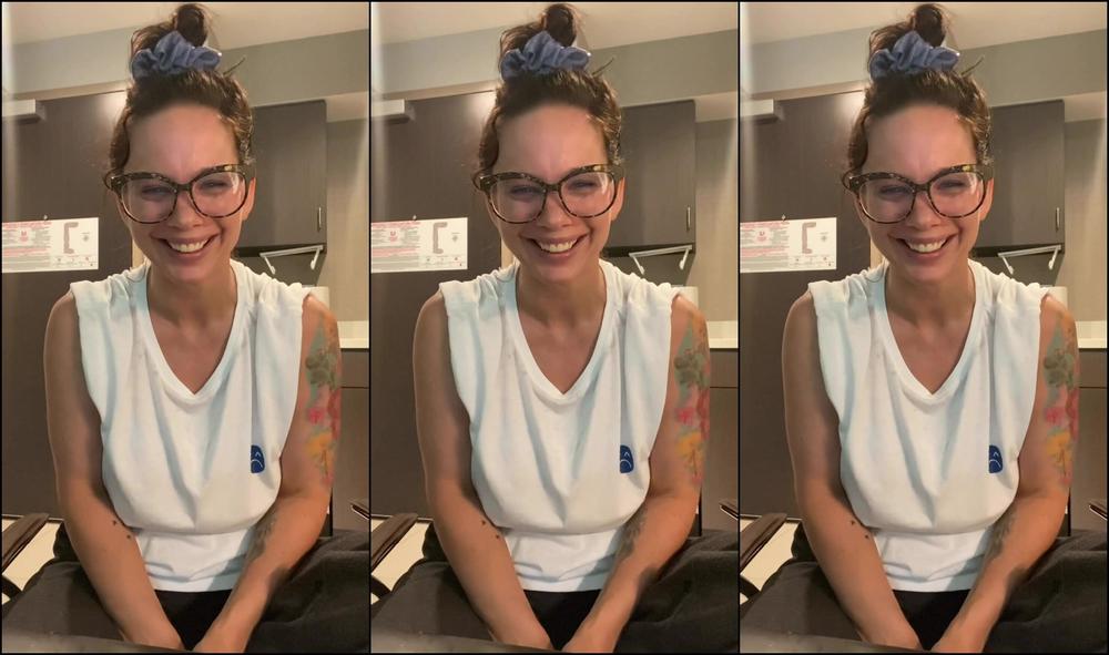 Thebrittanyxoxo Hi Y All Tour Of My Hotel Room Daily Ramble And Surgery Stuff Hope Y All Are