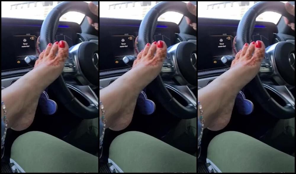 Feetbysherri Onlyfans Henna Feet In The G Wagon