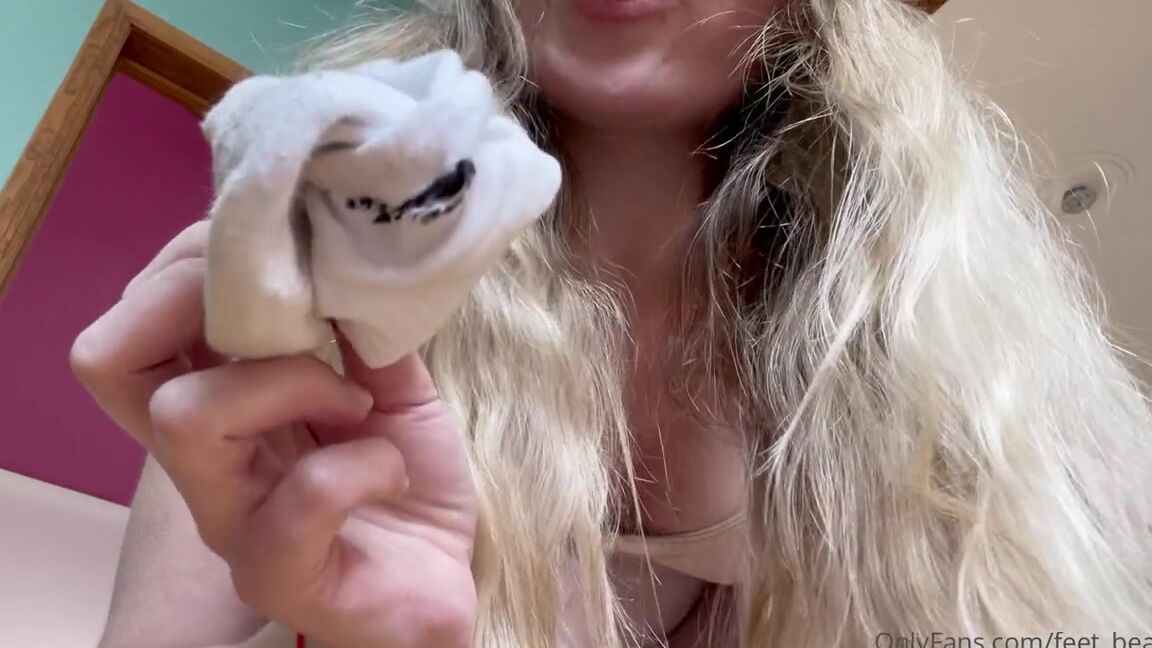 Feet Beautyx Nicknamed Feet Beautyx 01 10 2022 Onlyfans Video Have You Tied Up On The Floor While I Have Reign Over You