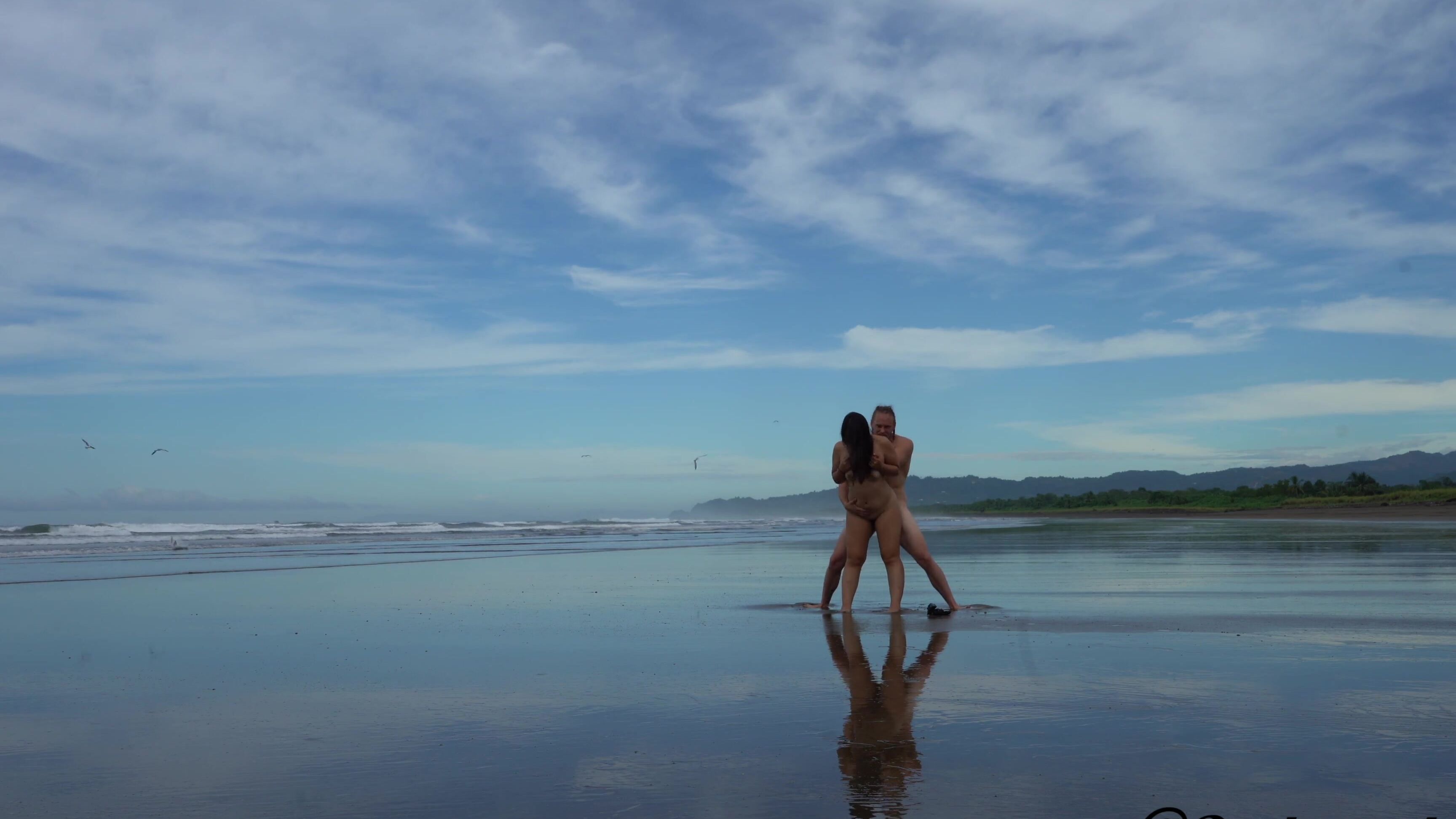 Dream Sex On The Beach Public Outdoors Couple Goals Andregotbars Sukisukigirl0 2
