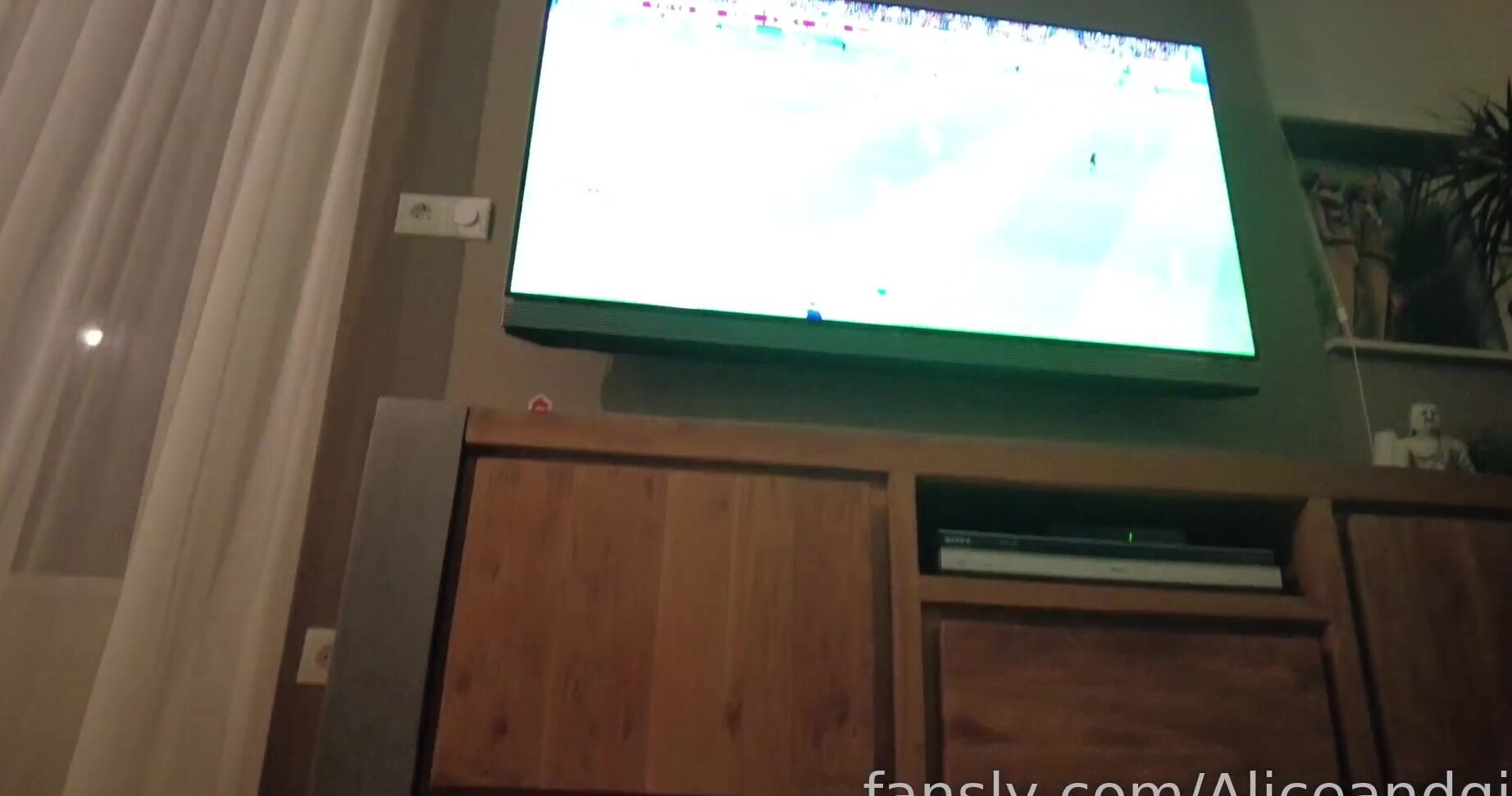 Lady In First 2023 01 19 At 03 49 Id 472423831642845184 Hash2 128397Ef6Ed9308Ee6939Be1B774F293