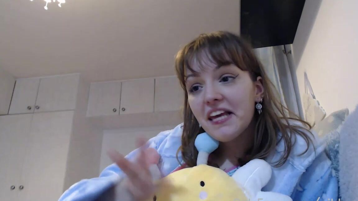 Gibbymoo 2305554368 12 18 2021 Stream Started At 12182021 0651 Pm Join Me In My New Flat Lt3