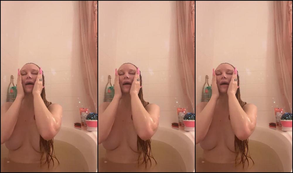 Madisonmorgan Stream Started At Pm Bathtub Time And Just Catching Up