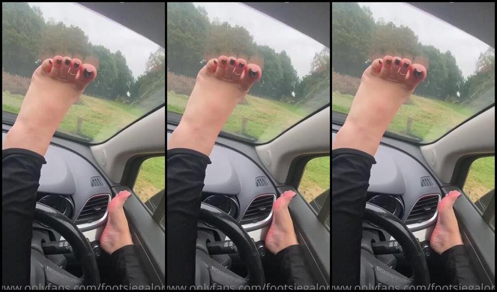 Footsiegalore Onlyfans Pulled Up And Put My Feet Up In The Car My Soles Are So Hot After Driving In My Boots