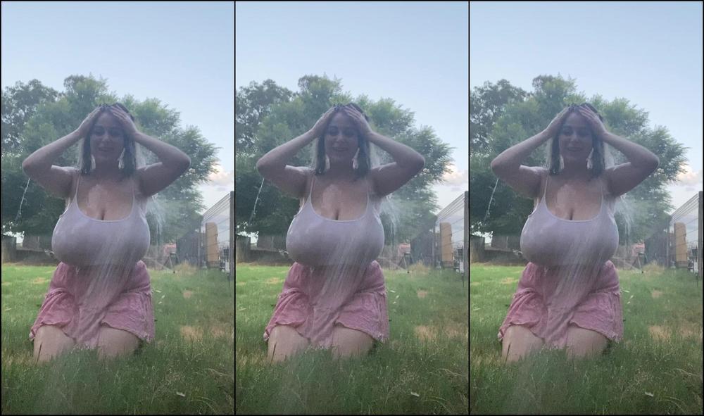 Astarbabyxo 2738795215 01 09 2023 Oh No The Sprinklers Got Me All Wet Want To See The Full Before During And