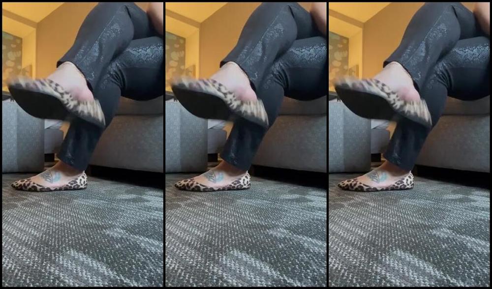 Servingbarefeet Aka Servingfet Onlyfans I Need More Flats Lgo