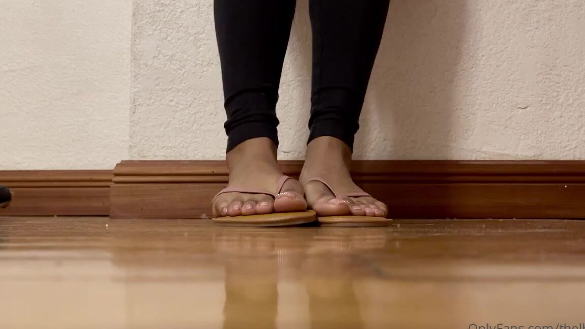 Thelbfeet Nicknamed Thelbfeet Onlyfans I Love To Tease Him When He Buys Me New Shoes Flexing And Wrinkling These