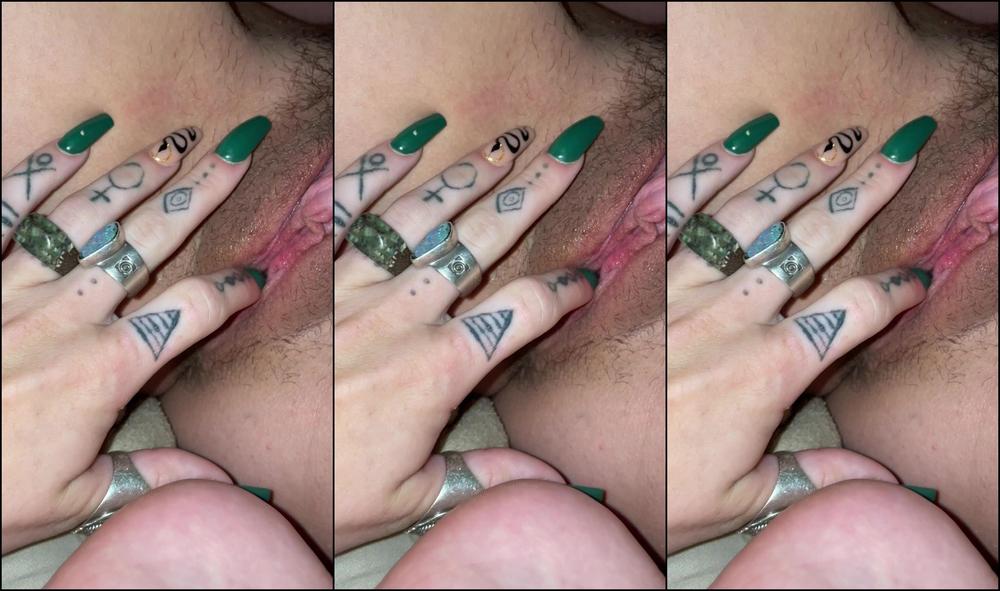 indicaflower-07-09-2021-2214847474-she-feels-so-good-on-my-fingers