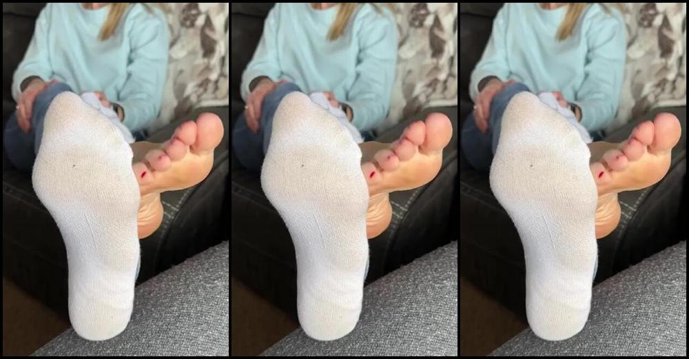 Solemate91 Nicknamed Solemate91 Onlyfans I Know They Re Dirty But I Think You Ll Love Them Anyway