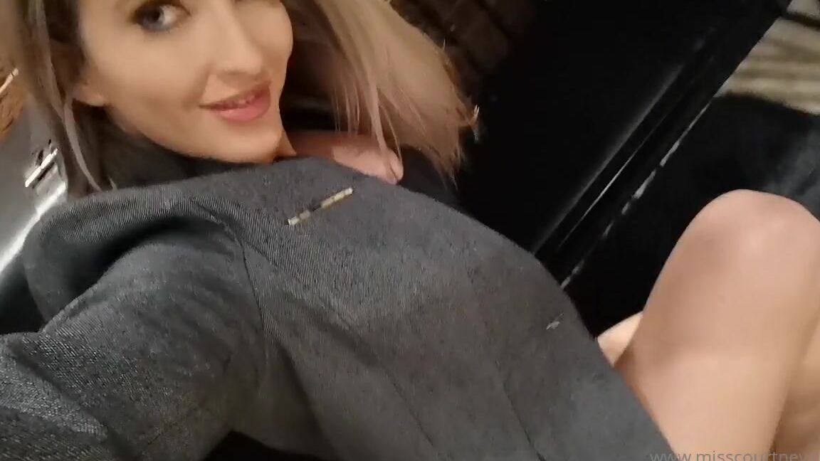 Misscourtneym Onlyfans Caged Np