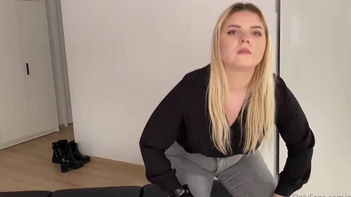 Kinky Navlia Onlyfans Special Latex Glove For Bdsm