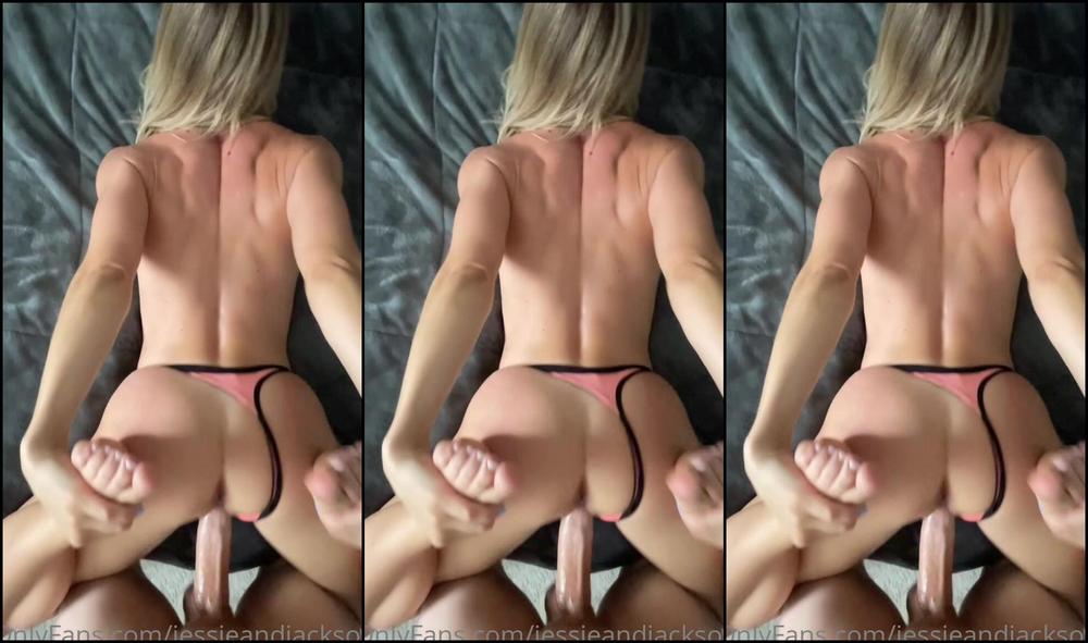 Jessieandjackson Closeup Insertion Doggy Pov Facing The Camera Watch Jackson Work His Big Cock Into M