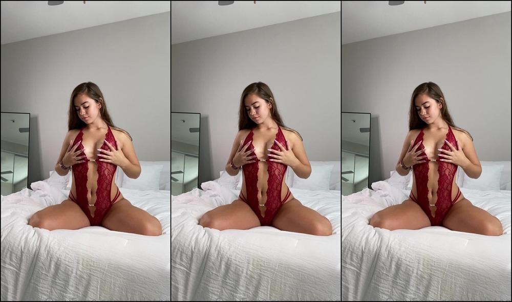 jadeteen-26-07-2020-591684271-exploring-my-body-with-you-drop-some-love-