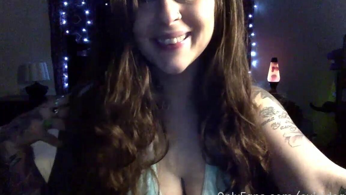 Suicidegirls Stream Started At Am Hey Babes Happy Friday Join Me For Some Music An