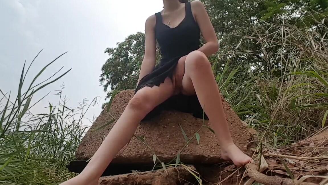 Ass, Outdoors, Public Outdoor, Cum Play, Teens Sweet teen masturbation on the river ManyVids