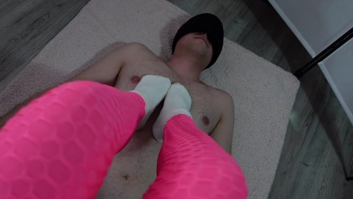 Tia Balton Nicknamed Tiabalton Onlyfans Fluffy Socks Foot Worship