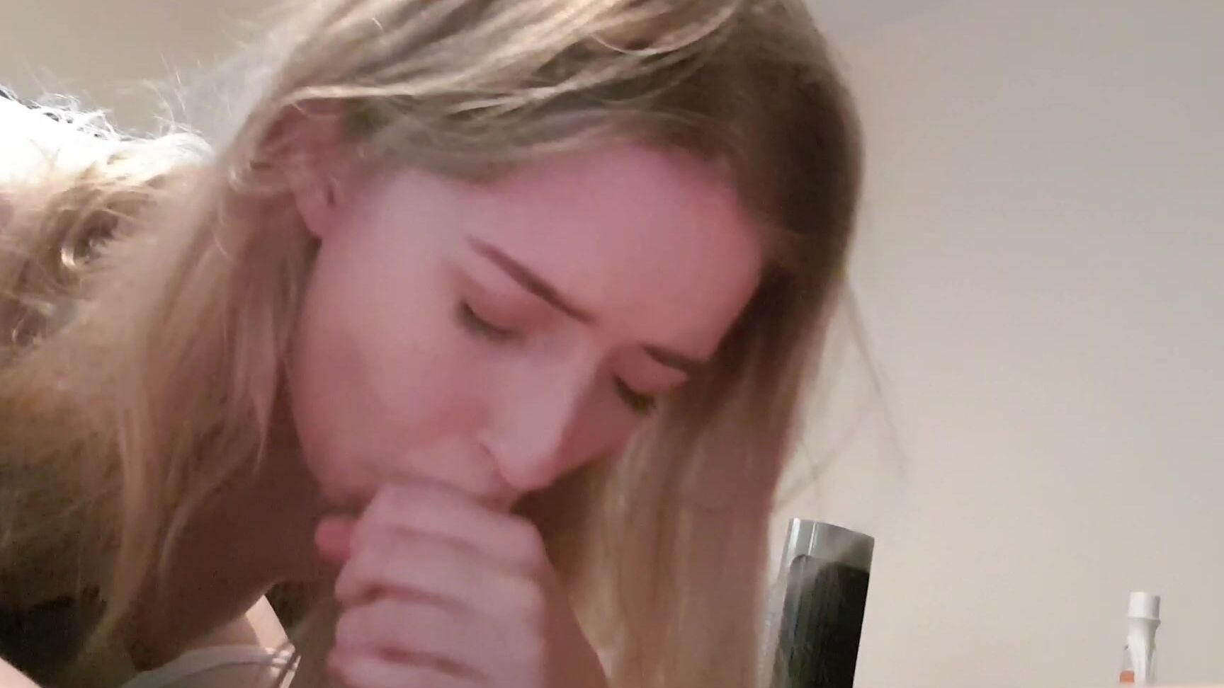 "Lucyy Avery" blonde, blowjob, boy girl Sloppy BoyGirl Blowjob manyvids