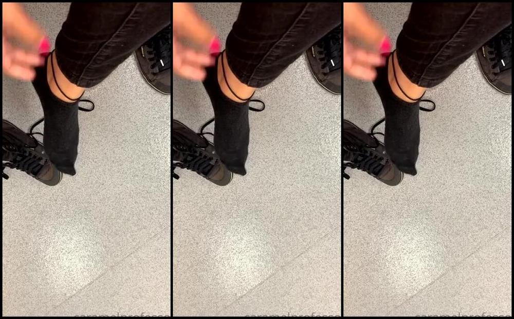 Puja Nicknamed Caramelprofessor Onlyfans Selling These Adidas As I Need New Ones Do You Like The Toes And Fingers