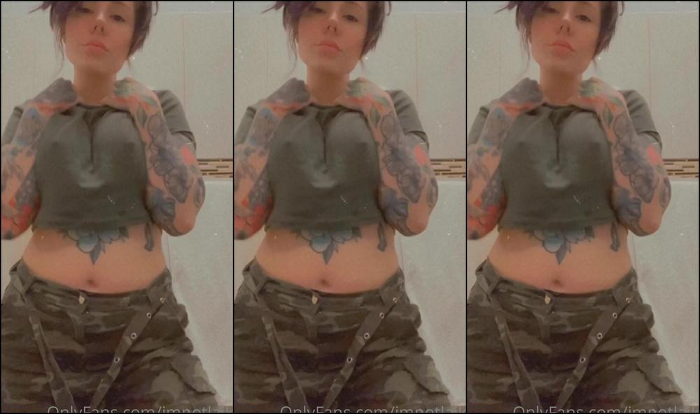 Ihatelaika 426906660 06 14 2020 Playtime Before My Shower