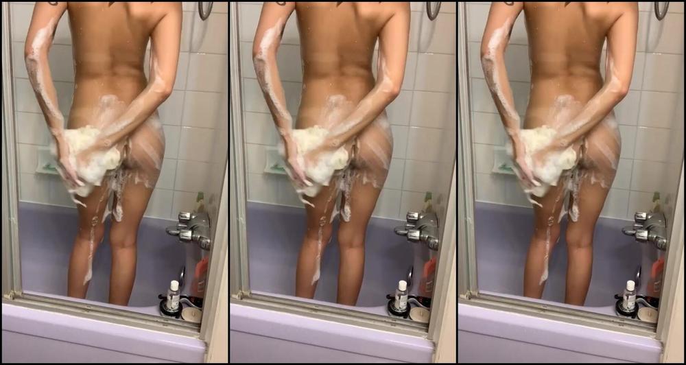 breeboo-14-10-2019-68869146-something-new-for-you-all-today-here-s-a-shower-video-haha-i-ve-gotten-this-request-a-fe