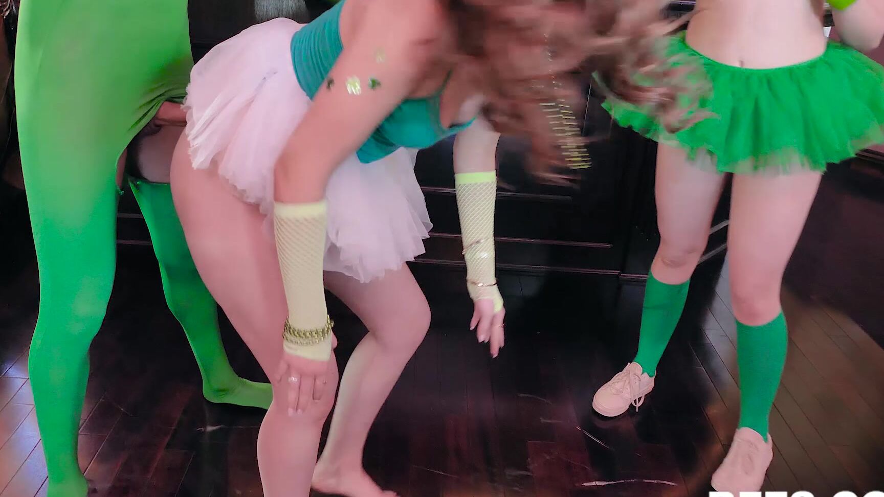 Katie Kush Serena Avery Naomi Blue Lust Of The Irish Bffs Com