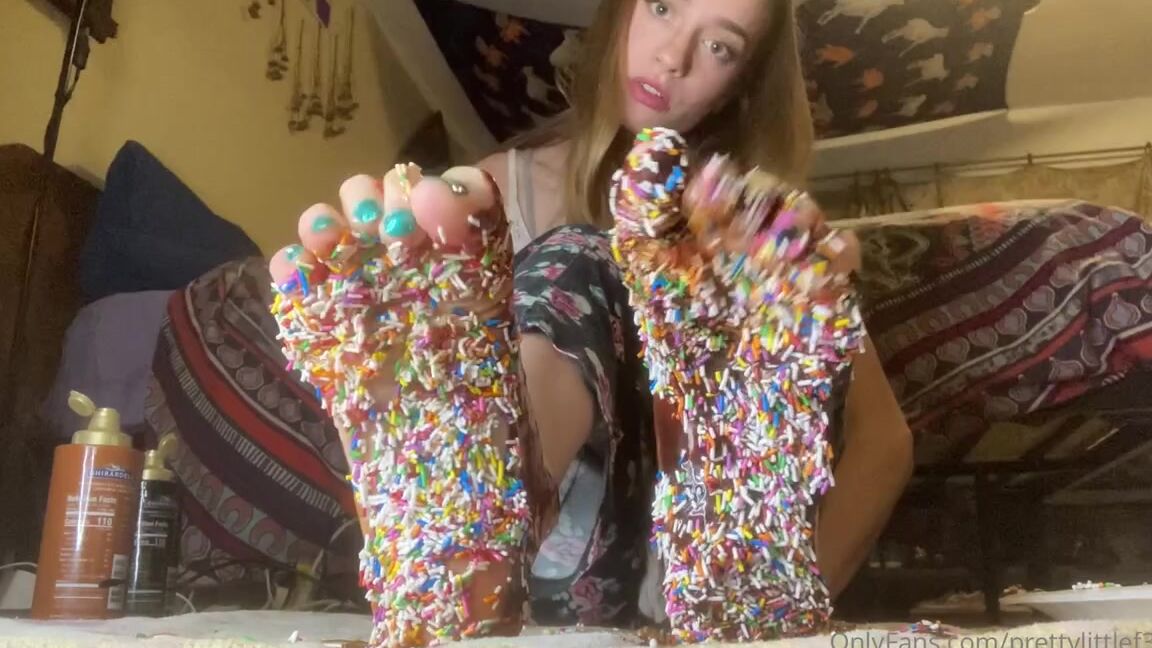 Prettylittlef33T57 Onlyfans Lick My Sweet Soles Clean