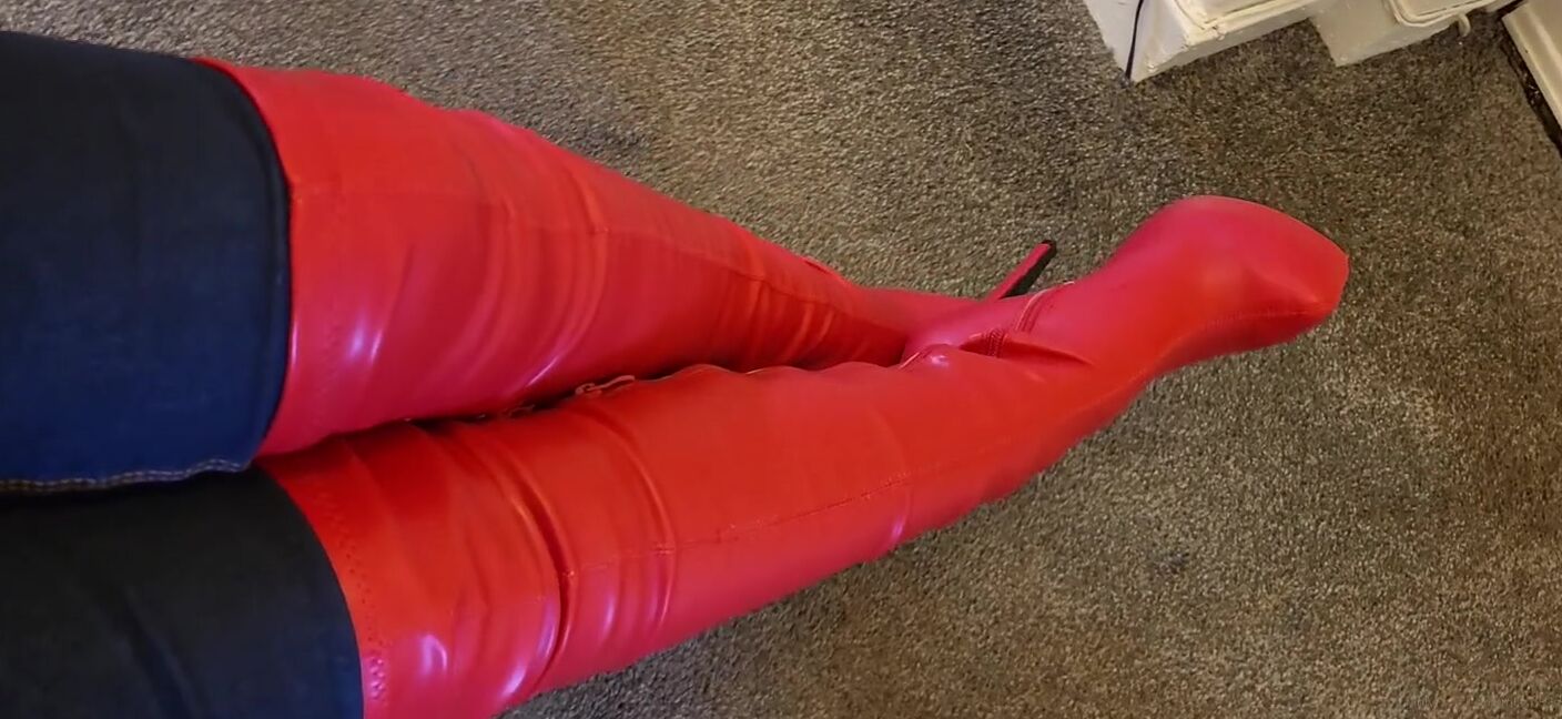 Miss B Nicknamed Missb52S Onlyfans 11 04 2022 Perfect Boots To Torment You With
