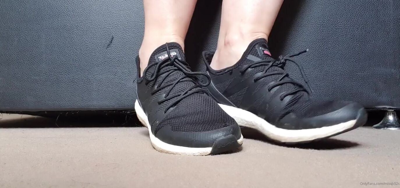Miss B Nicknamed Missb52S Onlyfans 04 08 2021 My Sweaty Workout Feet For My Foot Bois