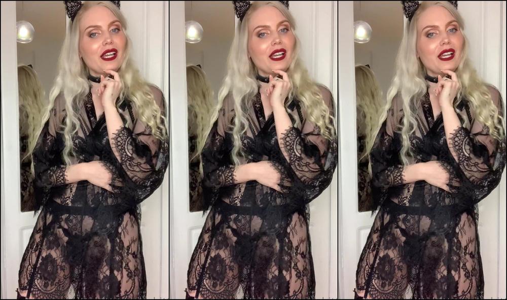 Ittybittyprettykitty Are You Being A Good Pet Or A Bed