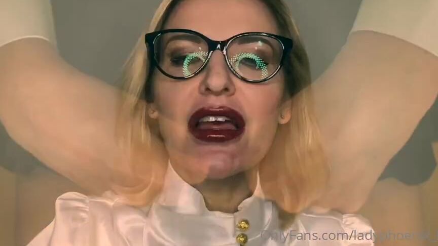 Lady Phoenix Nicknamed Ladyphoenix Ldn Onlyfans Video Therapy Thursday Just In The Nick Of Time Today A Sex Therapist With Unorthodox Methods