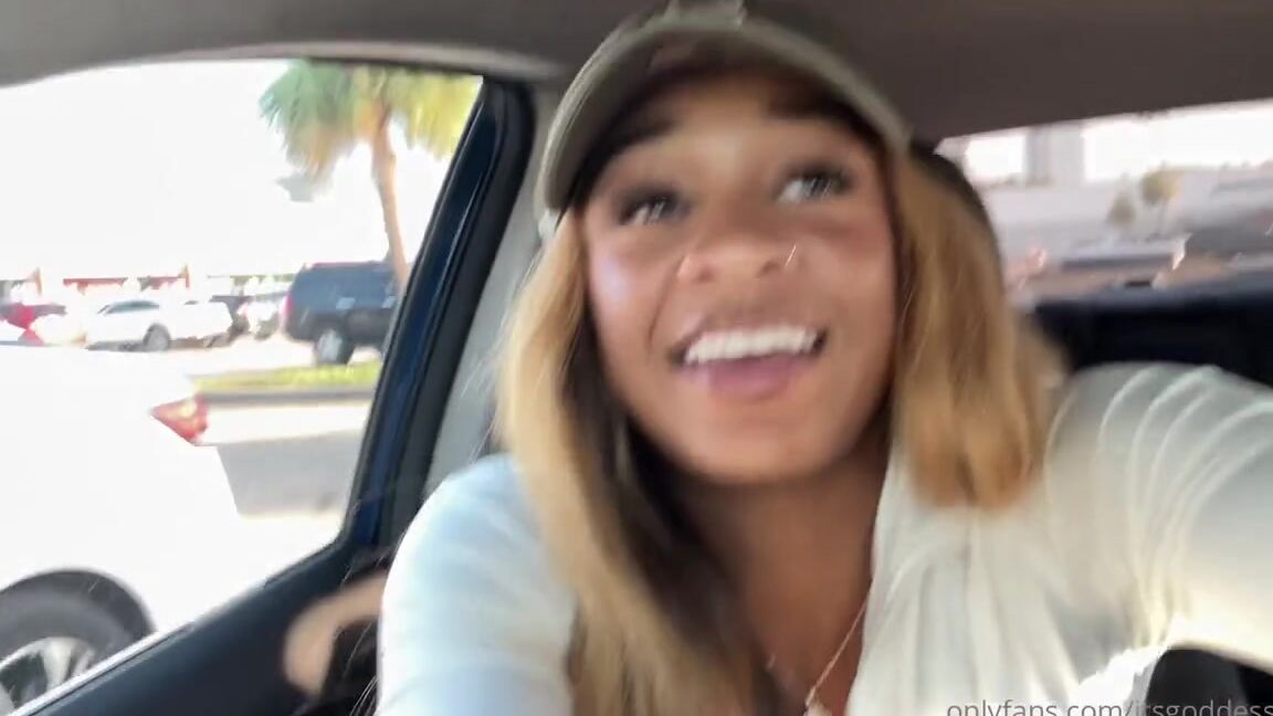 Itsbabyalicex Nicknamed Itsbabyalicex Onlyfans Happy Wednesday Everyone 6X