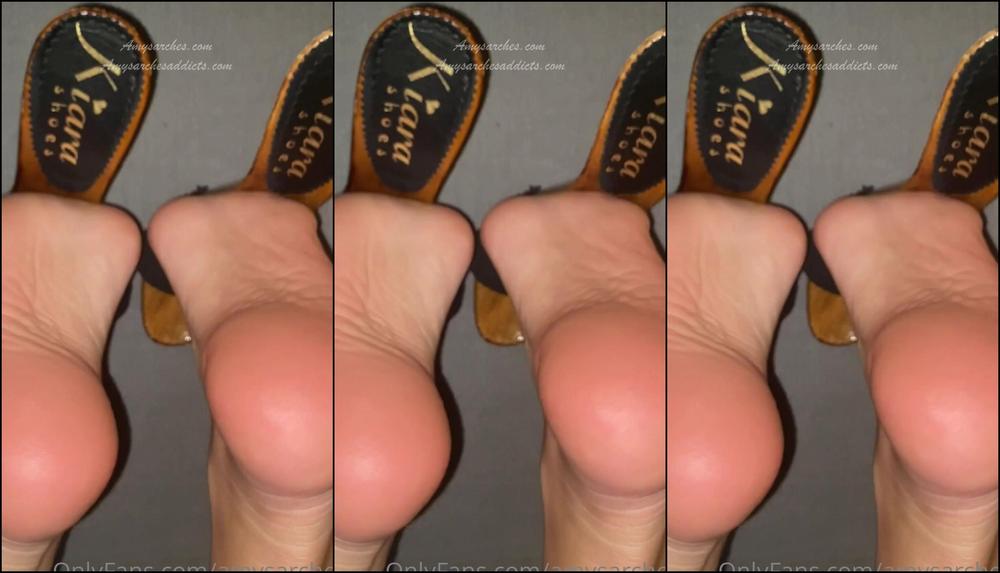 Amysarches Hi Guys Here S A Special Clip Enjoy My Wrinkled Wide Soles And My Deep Pink Arches Whi