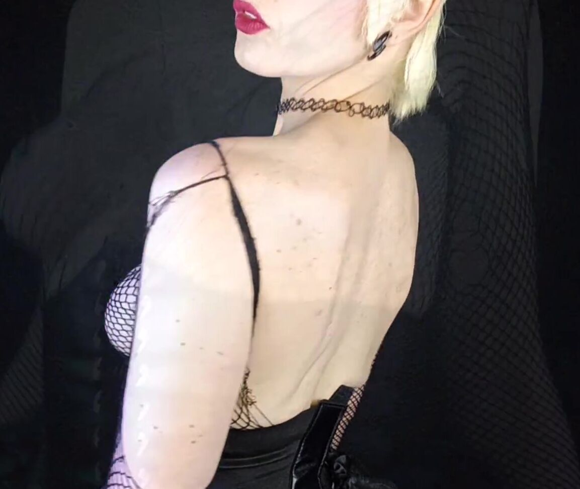 Got Deleted On Yt Irgendwas Mit Beauty Fetish Twerking Dancing Seetrough Nude