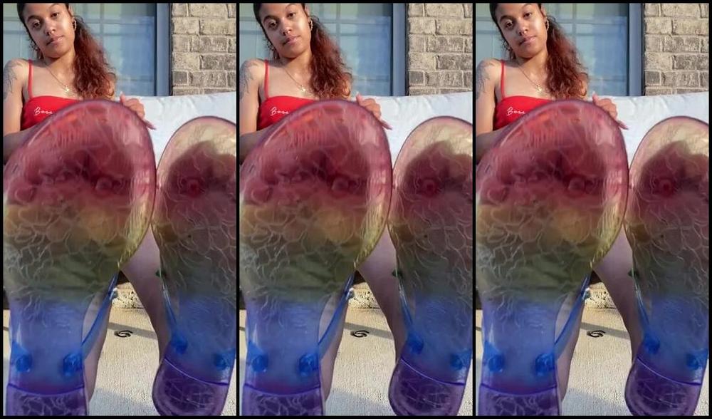 Solelessky Onlyfans Outside Fun With Me Be A Good Boy Psa I M Gettin My Legs Waxed So Kiss A Dick