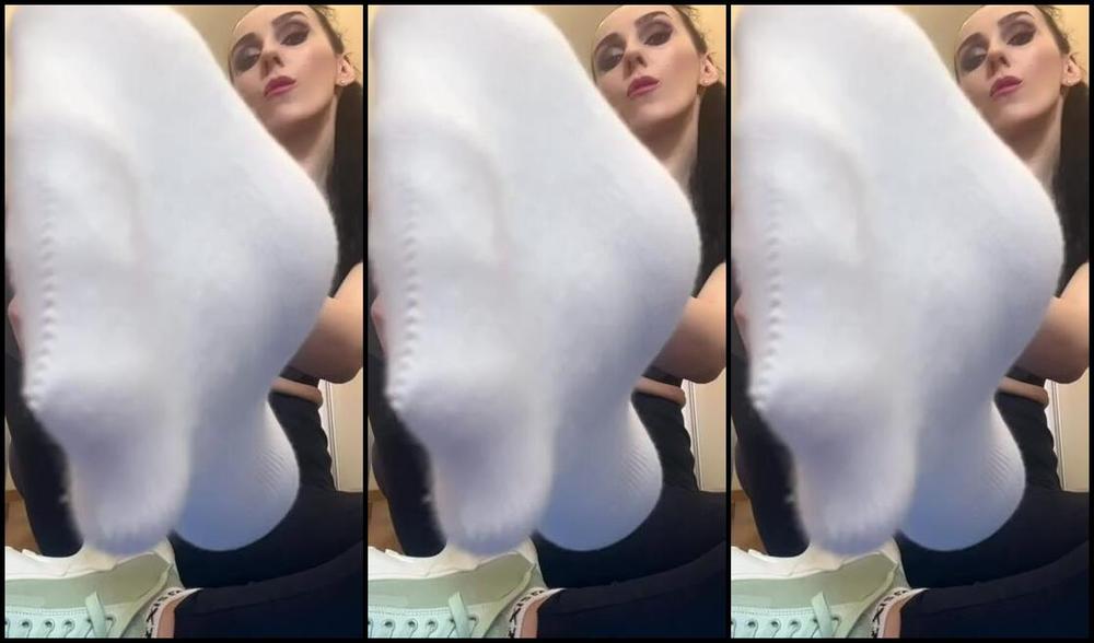 Goddess Bojana Nicknamed Goddessbojana Onlyfans The Holy Sweat Kneel And Worship