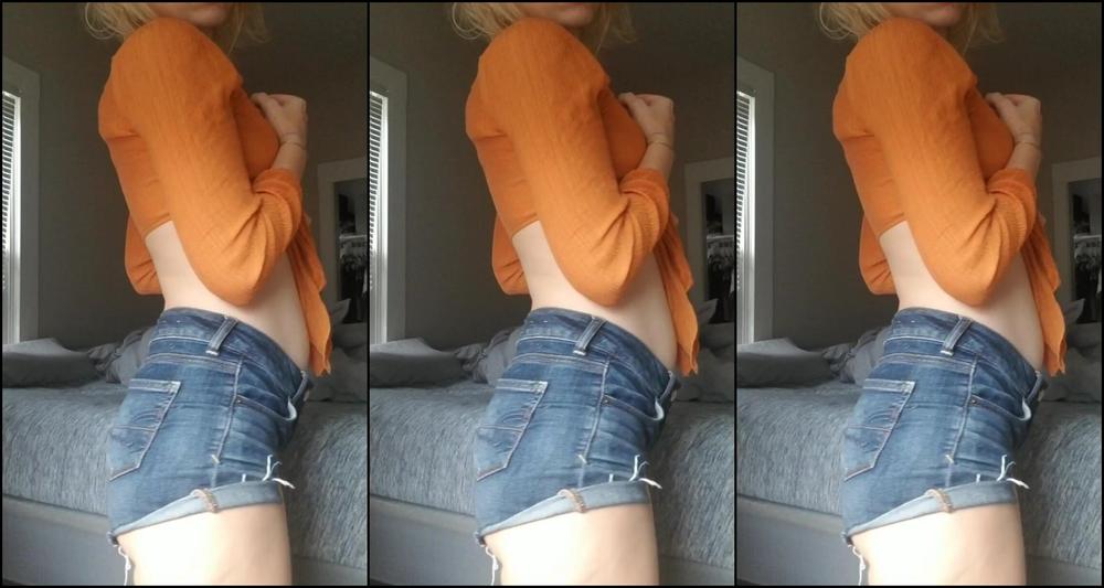 Blondieblooms Stripping By My Bedroom Window Video Minutes Dont