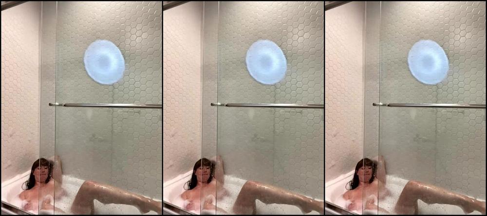 Loisplz Stream Started At Pm Bathtub Shoot With Itspritty