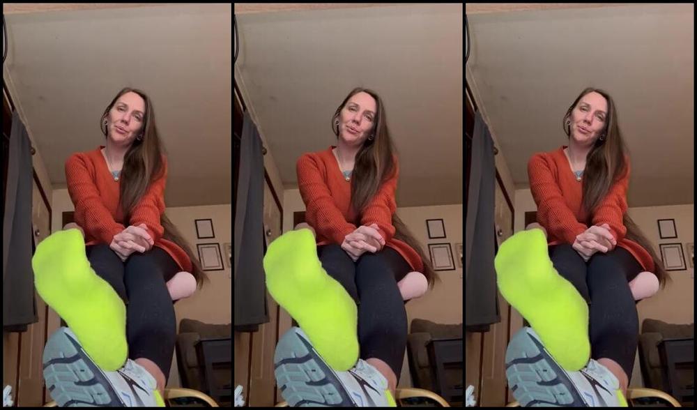 Soldmysolesforink Nicknamed Soldmysolesforink 03 27 2024 Onlyfans Video Anyone Else Get As Wet As I Do When Marinating A Pair To Be Sent Off