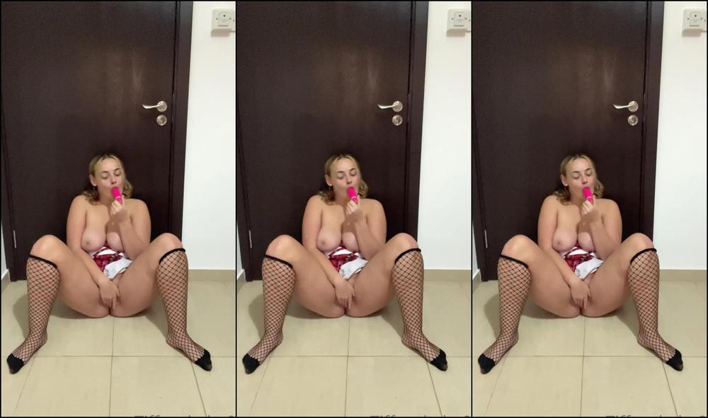 "Tiffanybabe01" squirt, school uniform, squirting, school girl, pussy play SEXY SQUIRTING XXX manyvids