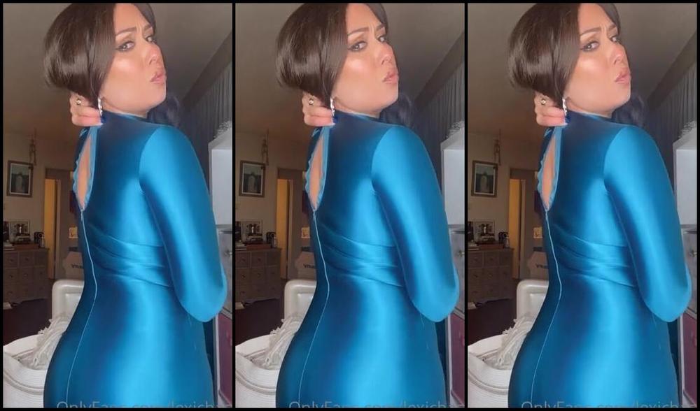 Miss Lexi Chase Nicknamed Lexichase Onlyfans I M So Obsessed With This I Want One In Every Color Premium