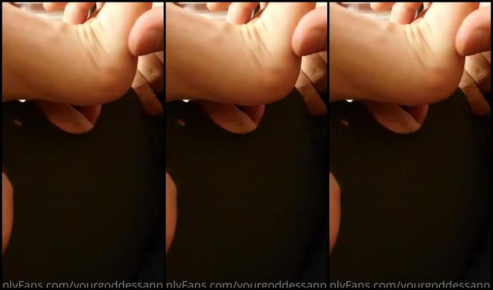 Yourgoddessanna51K Nicknamed Yourgoddessanna1 12 30 2021 Onlyfans Video What Is The Best Way To End This Year I Think We All Agree Olx