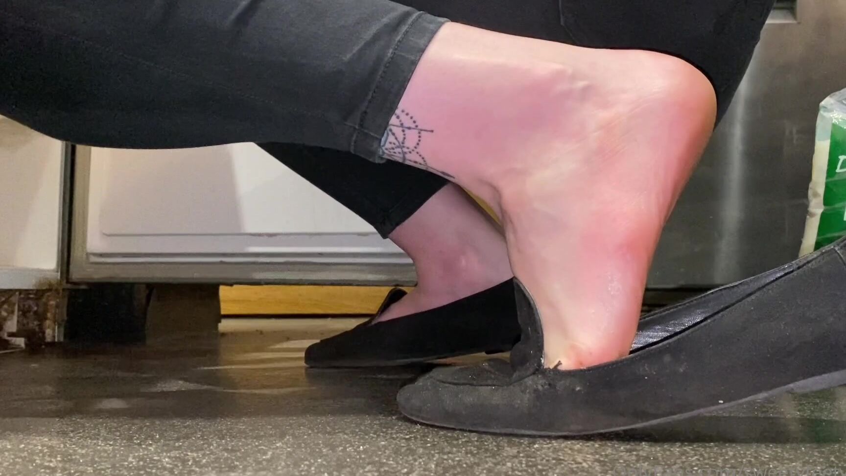 Sweetyfeetys Do You Like Heelpopping Swipe For The Video How Much Would You Stare At My Feet If