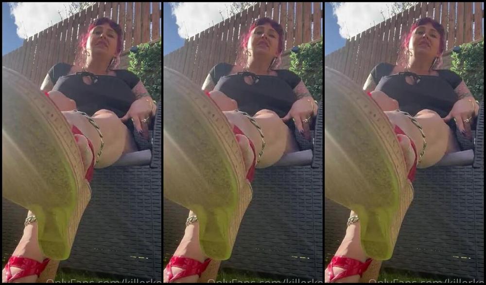 Killersexyfeets Nicknamed Killerkell Onlyfans How About A Little Foot Tease