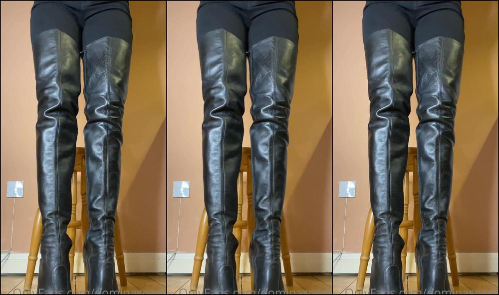 Dominascarlet The Job Of A Boot Slave Is To Ensure My Boots Are Clean And You Will Use Your Tongue To Lick Up The