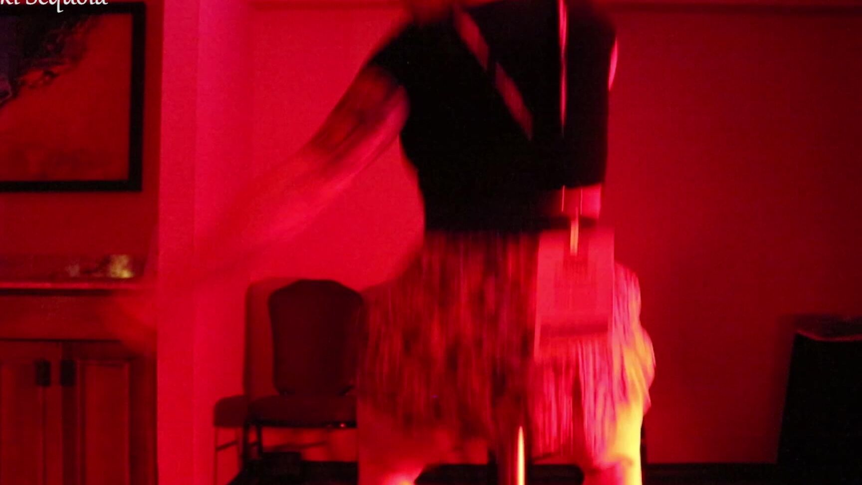 Nikki Sequoia Nikki Pole Dances In Public