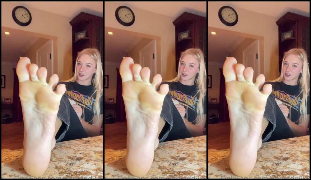 Goddess Kaylee Aka Xomaddykxo Onlyfans Sweaty Boots And Dirty Socks Mmmm My Favorite Combo I Ve Been Wearing These Socks For About Threep