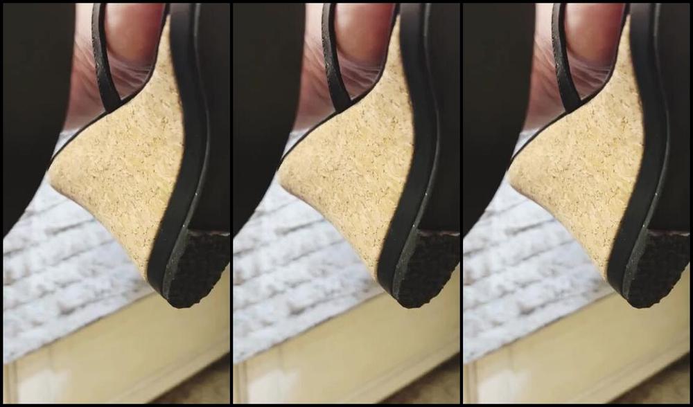 Kate Dangle Nicknamed Katedangle 09 25 2023 Onlyfans Video Dangling My Pair Of Thong Wedge Heels What Would You Do With Them